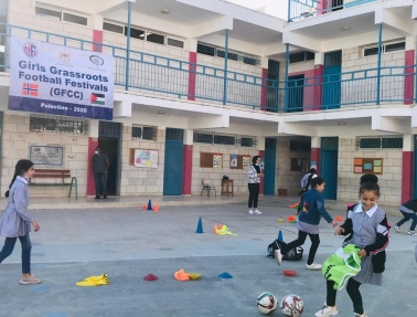 اتحاد كرة القدم يُنهي مهرجانات البراعم التي تقام في مدارس "الأونروا"