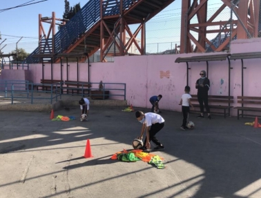 اتحاد كرة القدم يُنهي مهرجانات البراعم التي تقام في مدارس "الأونروا"