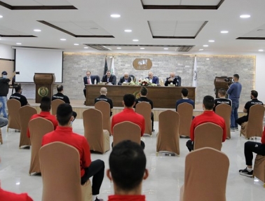 الرجوب يتفقد معسكر منتخبنا الوطني الأول لكرة القدم