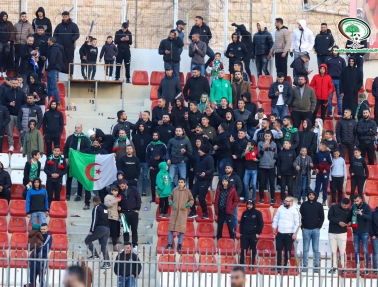 المكبر يتفوق بثلاثية على البيرة في المحترفين وينفرد بالصدارة