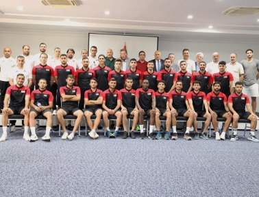 خلال زيارته بعثة الأولمبي.. الفريق الرجوب: تونس قدّمت الكثير لفلسطين ونتمنى رؤية المنتخب التونسي قريباً في وطننا