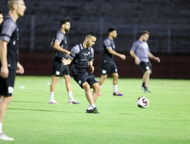 الفدائي يواصل استعداداته لمواجهة إندونيسيا