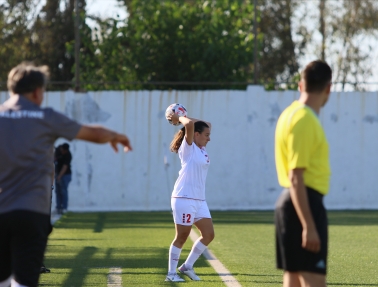 سيدات فلسطين يتعثرن&nbsp;أمام نظيراتهن&nbsp;اللبنانيات وديا