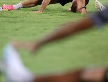 الفدائي يواصل تدريباته في عمان وخمسة لاعبين يلتحقون بالبعثة