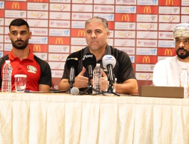 دبوب: نطمح لتحقيق الفوز على عُمان.. والبطاط يعد الجماهير بالتأهل للدور الثاني في كأس آسيا