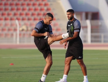 (صور)- المحترفون يكملون صفوف المنتخب الوطني قبل مواجهة عُمان غدا