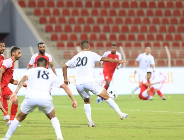 الفدائي يتعثر وديا أمام عُمان