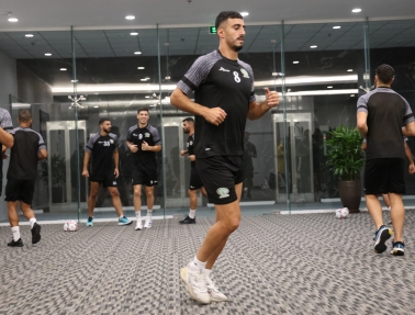 بعثة المنتخب الوطني تصل فيتنام.. وغياب أبو وردة والدباغ وشحادة