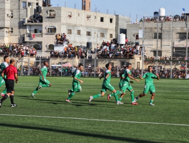 (صور)- خدمات رفح يحسم الديربي مع الشباب بثنائية أمام جماهير مبهرة&nbsp;