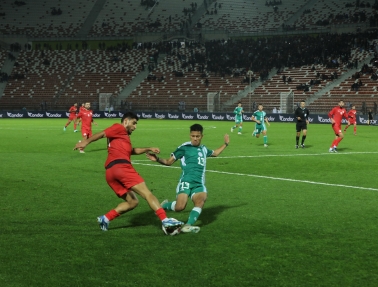 تحضيراً لكأس آسيا وبتشكيلة من المحليين.. منتخبنا الوطني يتعادل مع الأولمبي الجزائري&nbsp;