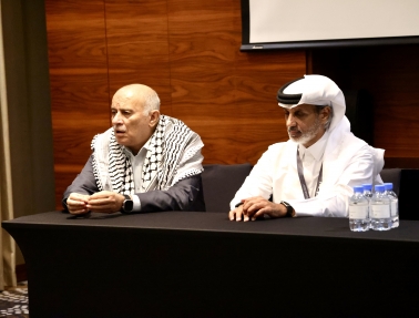 وزير الشباب والرياضة القطري يزور بعثة منتخبنا الوطني في الدوحة