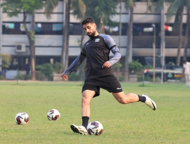 المنتخب الوطني يخوض مرانه الأول في بنغلاديش