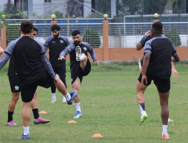 المنتخب الوطني يخوض مرانه الأول في بنغلاديش