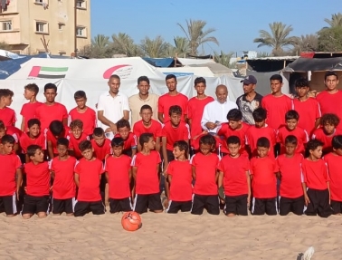 الاتحاد الفلسطيني يواصل تنفيذ مبادرة تدريب كرة القدم للأطفال النازحين في قطاع غزة