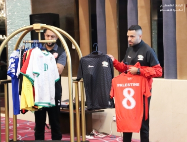 فدائي الناشئين بالزي الأحمر أمام البحرين... وبالأبيض في موقعة سوريا