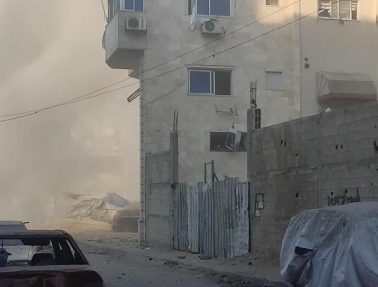 طائرات الاحتلال تدمر نادي الجزيرة الرياضي  في غزة 