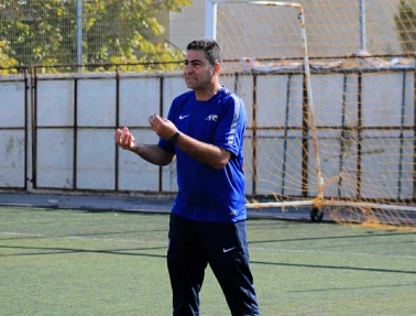 تواصل فعاليات دورة مدربي كرة القدم للمستوى الثالث في أكاديمية بلاتر