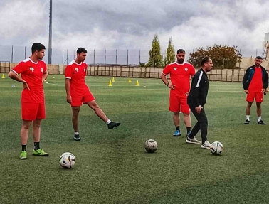 تواصل فعاليات دورة مدربي كرة القدم للمستوى الثالث في أكاديمية بلاتر