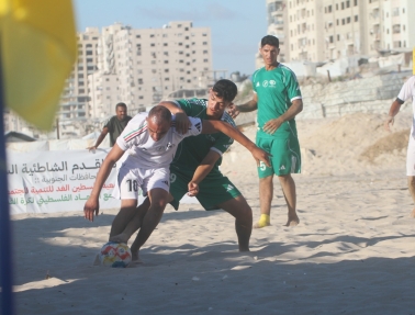 خدمات رفح والصداقة أول المتأهلين إلى نصف نهائي البطولة الشاطئية
