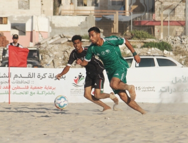 الصداقة يتوج بكأس البطولة السابعة لكرة القدم الشاطئية&nbsp;بفوزه على نماء