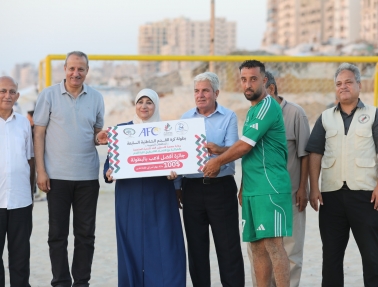الصداقة يتوج بكأس البطولة السابعة لكرة القدم الشاطئية&nbsp;بفوزه على نماء