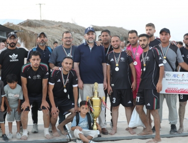 الصداقة يتوج بكأس البطولة السابعة لكرة القدم الشاطئية&nbsp;بفوزه على نماء