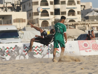 الصداقة يتوج بكأس البطولة السابعة لكرة القدم الشاطئية&nbsp;بفوزه على نماء