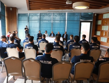 الرجوب للاعبي المنتخب الوطني&nbsp;الرديف في قونيا: أنتم سفراء لقضية مقدسة