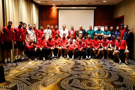 الفريق الرجوب يلتقي بعثة الفدائي قبل المباراة الحاسمة أمام هونغ كونغ غدا 