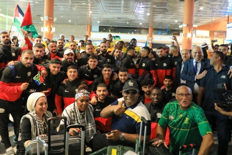 استقبال حافل للمنتخب الوطني في جنوب أفريقيا