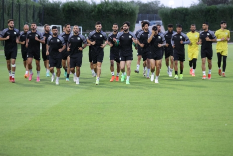 الفدائي على أعتاب كتابة تاريخ جديد في التصفيات أمام لبنان