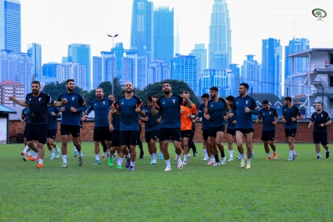 صور- الفدائي يباشر تدريباته في ماليزيا تحضيرا لملاقاة الأردن بتصفيات المونديال 