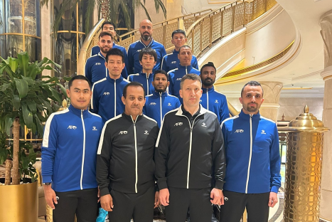 الحكمان "أبو عيشة" و"حلاوة" يصلان قطر لإدارة مباريات المجموعة العاشرة في تصفيات آسيا تحت 20 عاما