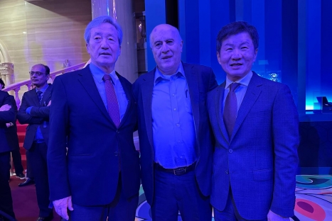 على هامش مؤتمر الاتحاد الآسيوي لرؤساء والأمناء العامين للاتحادات..&nbsp;الرجوب يلتقي عددا من الشخصيات الرياضية الدولية