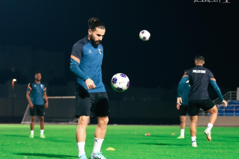 منتخبنا يشرع في تدريباته تحضيرا لمواجهة عُمان