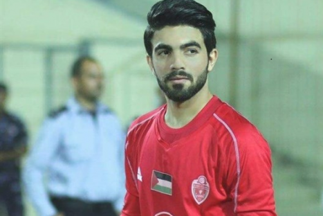 سلطات الاحتلال تمنع اللاعب مصعب أبو سالم من السفر إلى إيطاليا للمشاركة في مباراة تضامنية