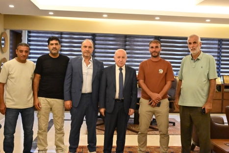 وفد من اتحاد الكرة يزور الاتحاد اللبناني ويبحث أوضاع اللاعب الفلسطيني