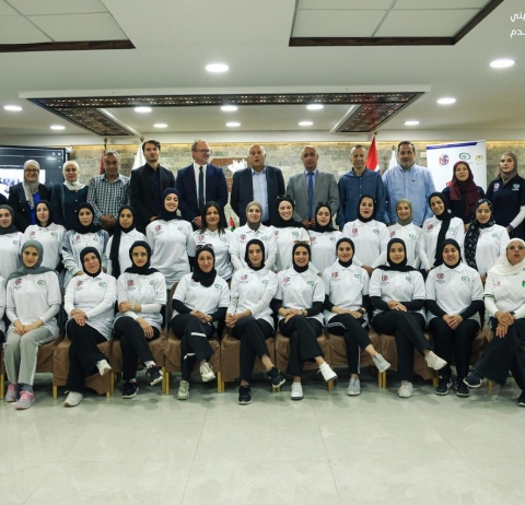 افتتاح دورة تدريب كرة القدم للفتيات لفئة البراعم في مدينة الأمل الشبابية