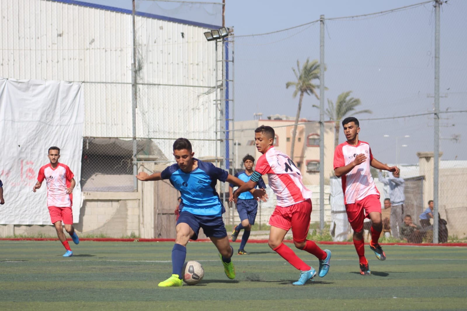 بطولة الأمل.. خدمات جباليا يكتسح أهلي بيت حانون بسداسية.. وخدمات النصيرات يتفوق بخماسية على شباب معن