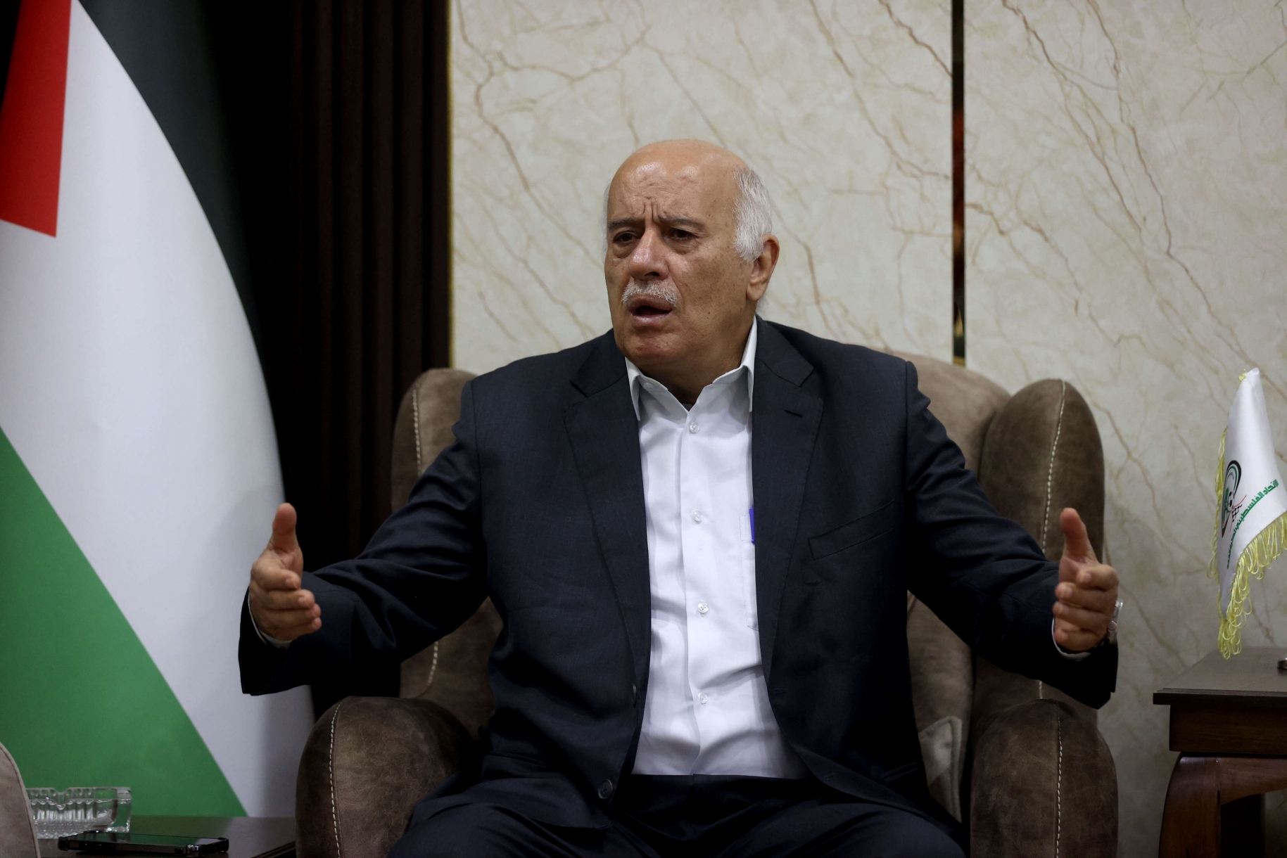 الفريق الرجوب: المعركة القانونية لعزل الاتحاد الإسرائيلي وفرض العقوبات عليه ستتواصل