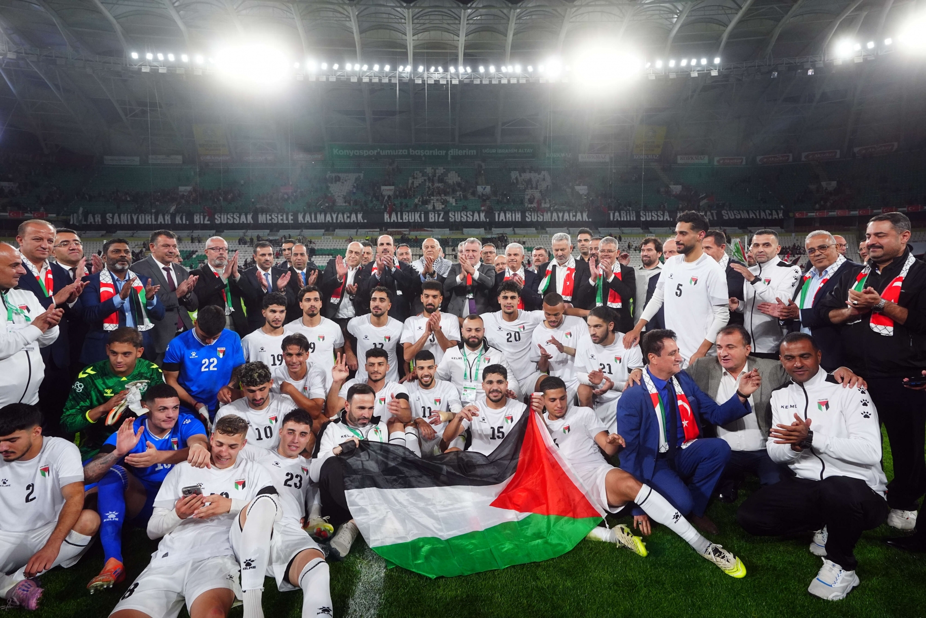 مدرب المنتخب الرديف يوجه رسالة للجماهير التي حضرت مباراة قونيا