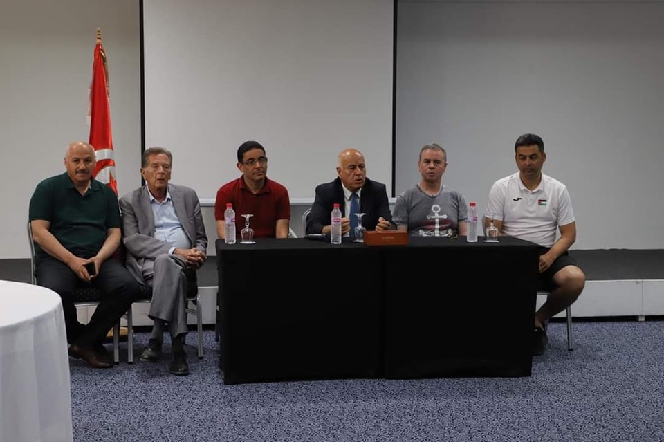 خلال زيارته بعثة الأولمبي.. الفريق الرجوب: تونس قدّمت الكثير لفلسطين ونتمنى رؤية المنتخب التونسي قريباً في وطننا