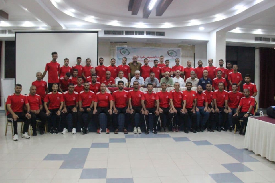 اتحاد الكرة يختتم دورة المقيّمين والحكام في المحافظات الجنوبية