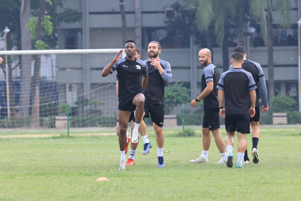 المنتخب الوطني يخوض مرانه الأول في بنغلاديش