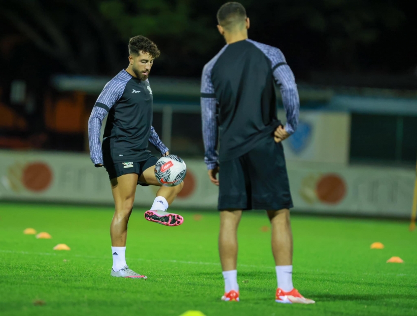 منتخبنا يصل بيرث ويبدأ تدريباته تأهبا للقاء المنتخب الأسترالي