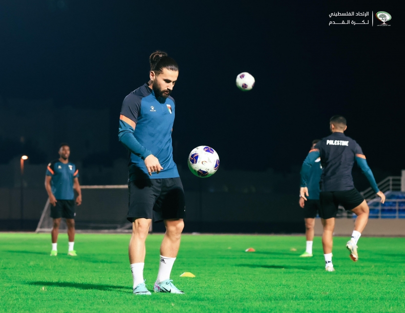 منتخبنا يشرع في تدريباته تحضيرا لمواجهة عُمان