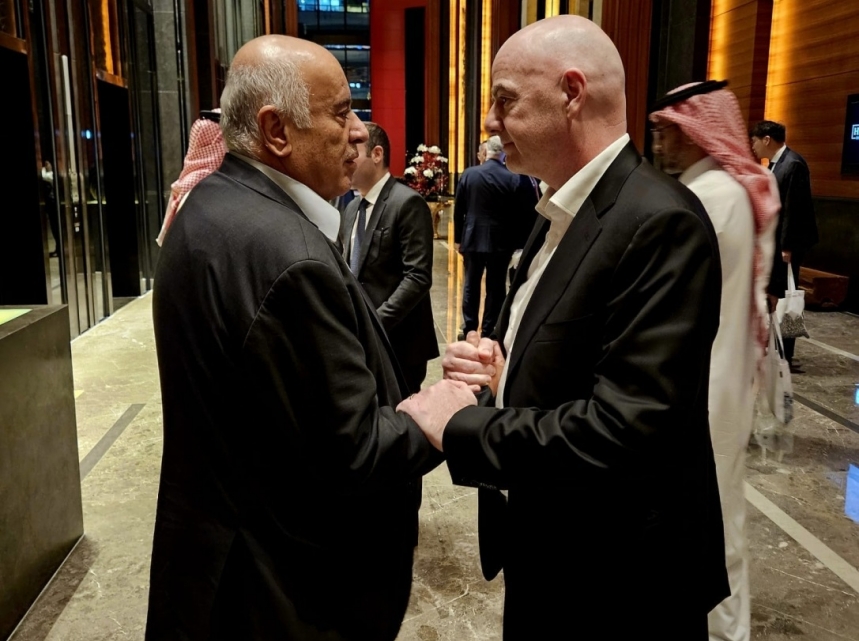 الرجوب يتلقى رسالة من إنفانتينو يدعو فيها منتخبنا الوطني للمشاركة في كأس العرب 2025