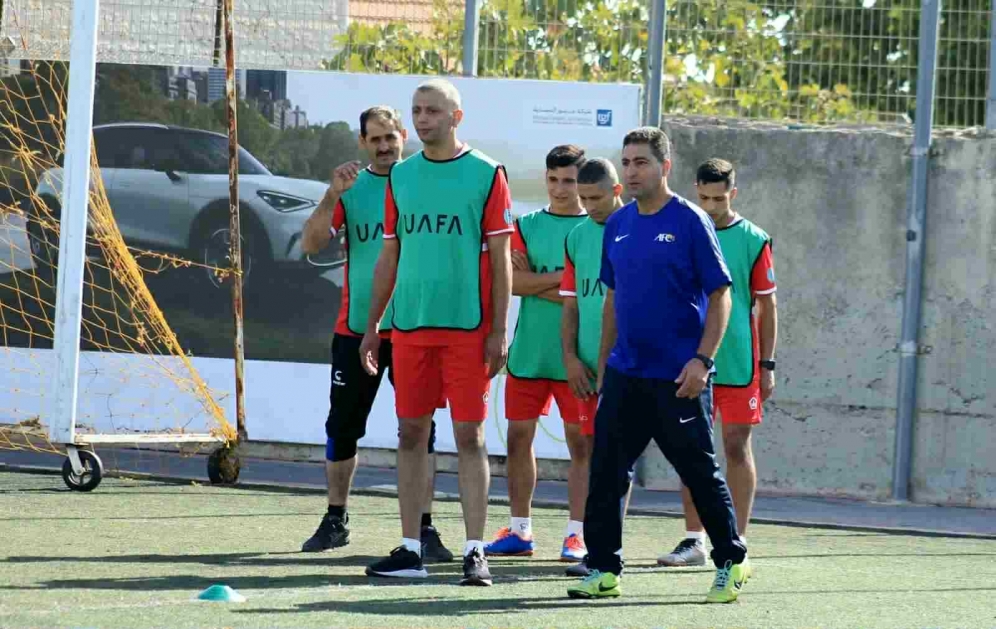 تواصل فعاليات دورة مدربي كرة القدم للمستوى الثالث في أكاديمية بلاتر