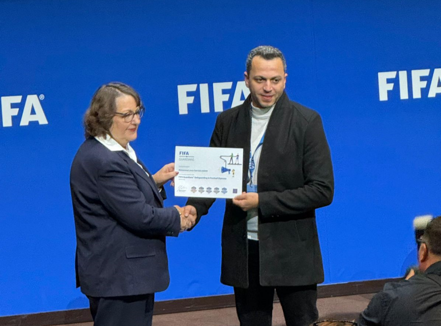 الفيفا يخرّج دفعة جديدة من دبلوم حماية كرة القدم بمشاركة فلسطينية